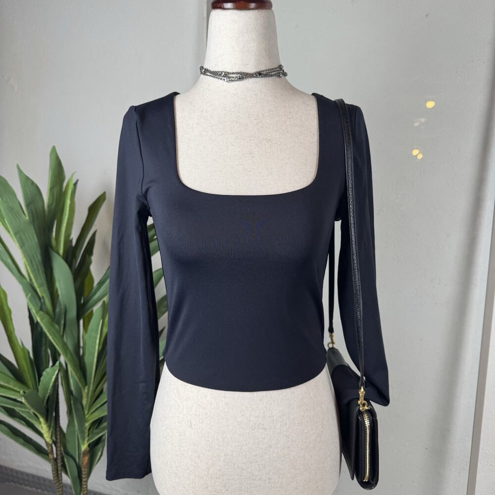 House Of Harlow 1960 Black Crop Top Medium Minimalist Timeless Luxe Capsule